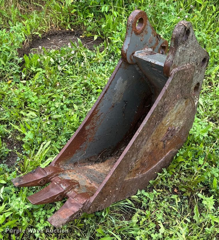 TAG backhoe bucket - DV4205