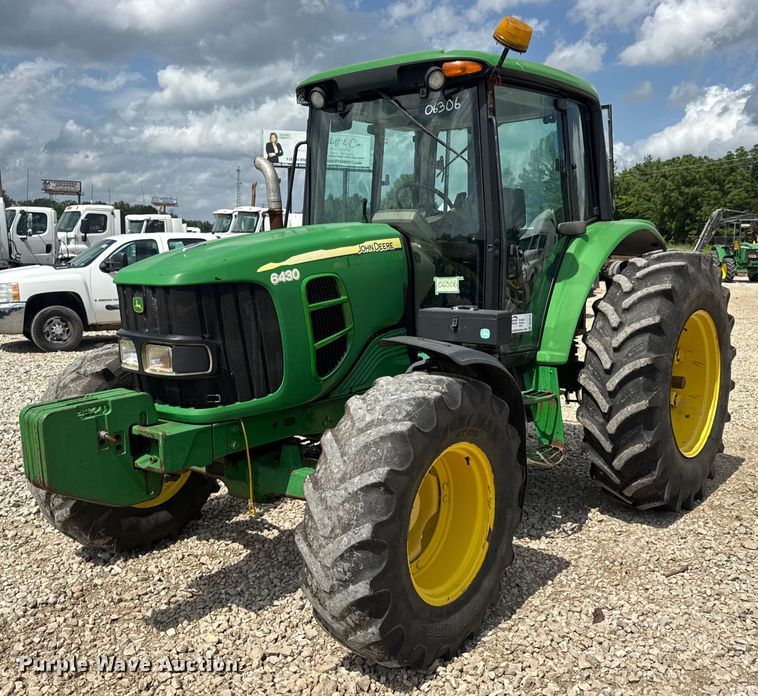 2011 John Deere 6430 MFWD tractor - DV4219