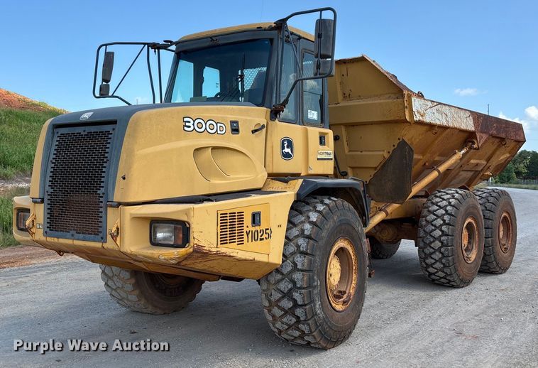 2006 John Deere 300D haul truck - DW7097