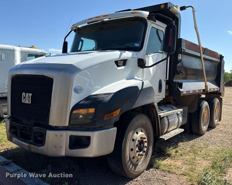 2016 Caterpillar CT660S dump truck - DX5599