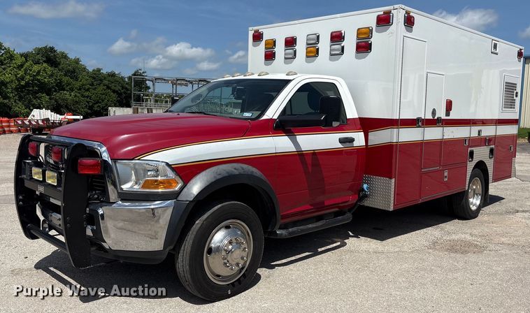 2011 Dodge Ram 4500 ambulance - DY0685