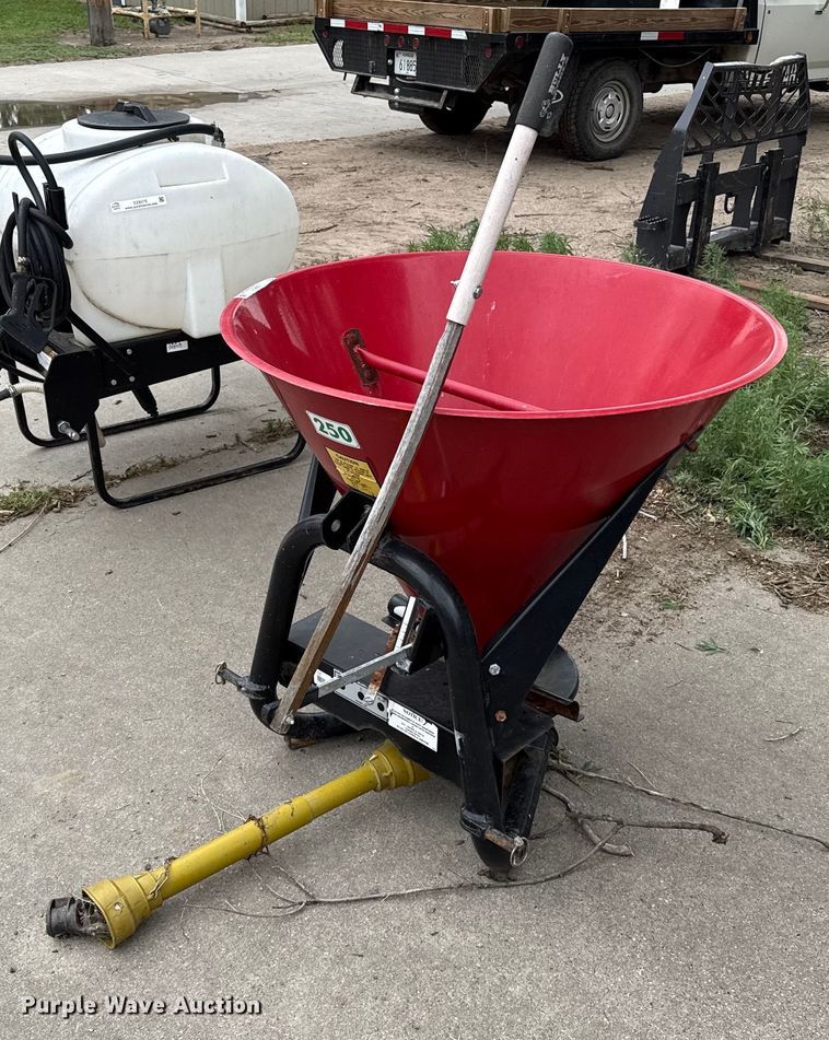 Three point spreader - DZ8574