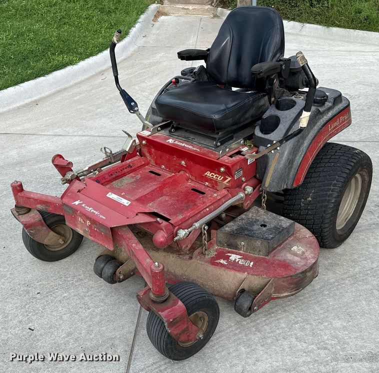2011 Land Pride ZT60i ZTR lawn mower - DZ8590