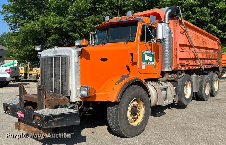 2004 Peterbilt 357 dump truck - EB2642