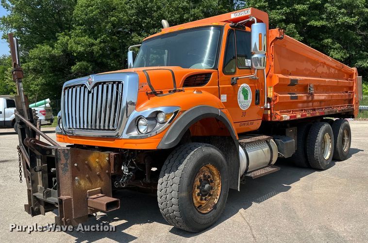 2008 International  7600 dump truck - EB2643