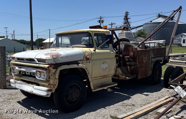 1963 GMC winch truck - EG6624