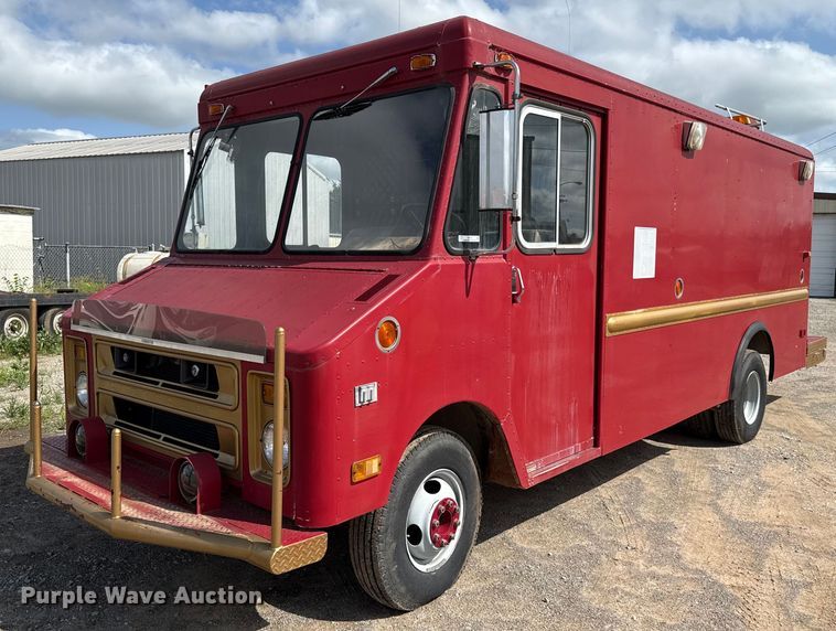 1974 Chevrolet P Series  delivery truck - EJ4741