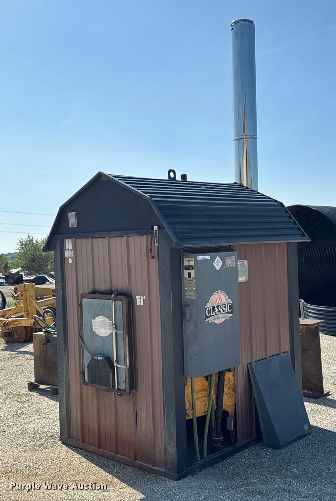 2006 Central broiler CL6048 wood burning outdoor furnace - EM2052