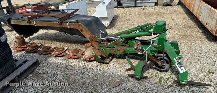 John Deere 265  disc mower - EM2063