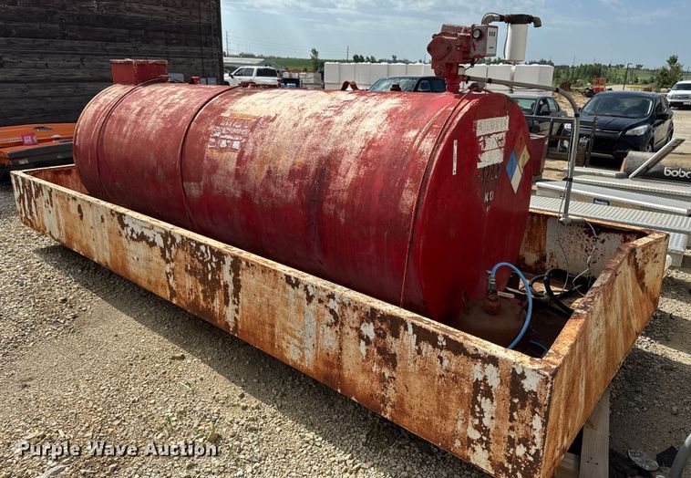 Fuel tank - EM2067