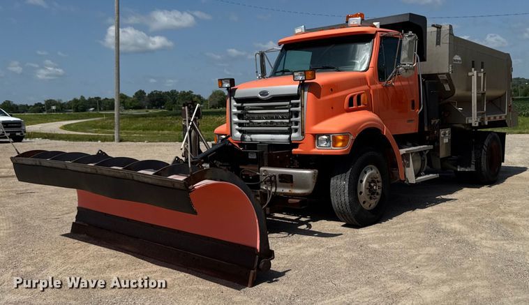 2005 Sterling L7500 series dump truck - EM2073