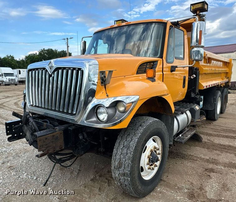 2009 International 7500 WorkStar dump truck - EN4587