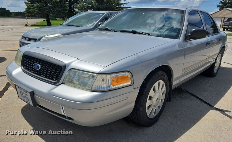 2011 Ford Crown Victoria Police Interceptor  - EO1093