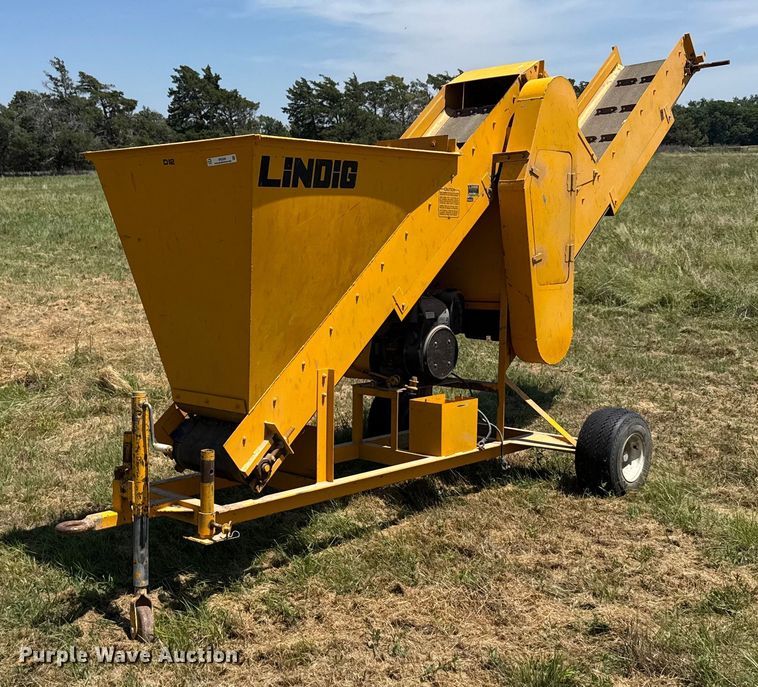 Lindig D12 topsoil shredder - ER2039