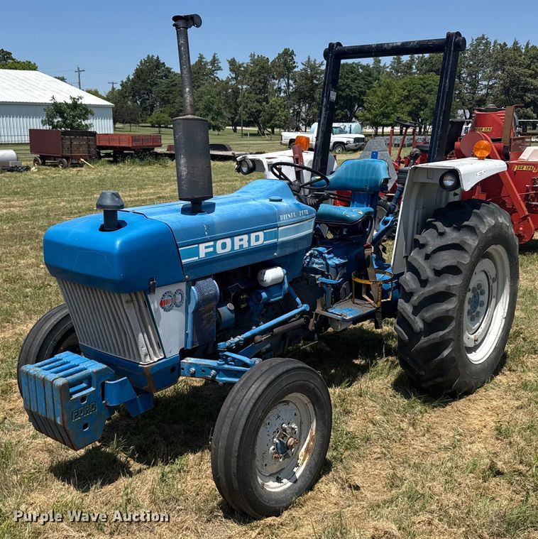 Ford tractor - ER2044