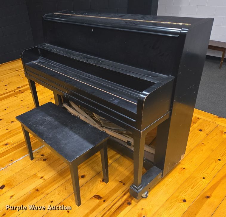 Kawai piano - ER5392