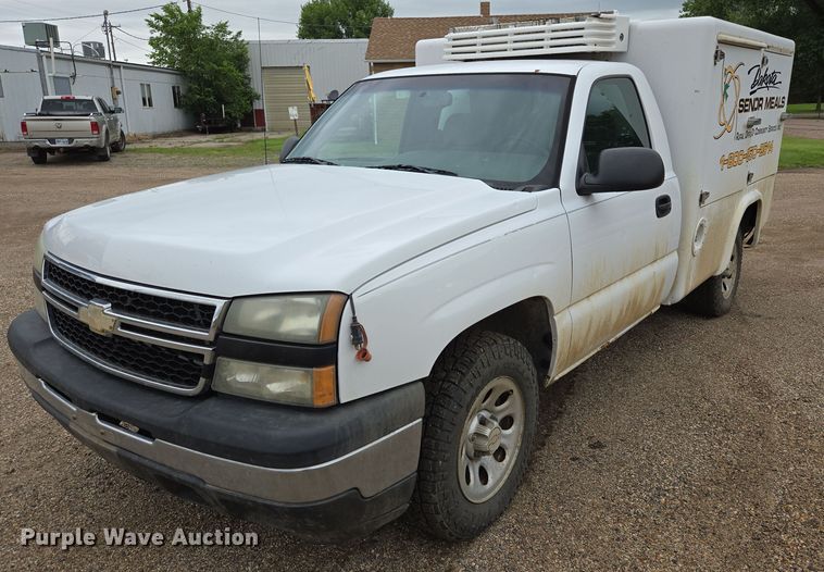 2006 Chevrolet Silverado 1500 refrigerated delivery pickup truck - ER5430
