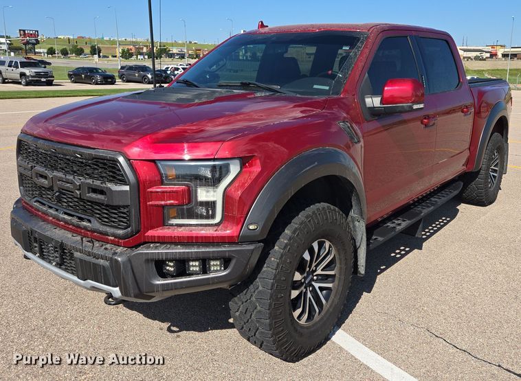 2019 Ford F150 Raptor SuperCrew pickup truck - ER5435