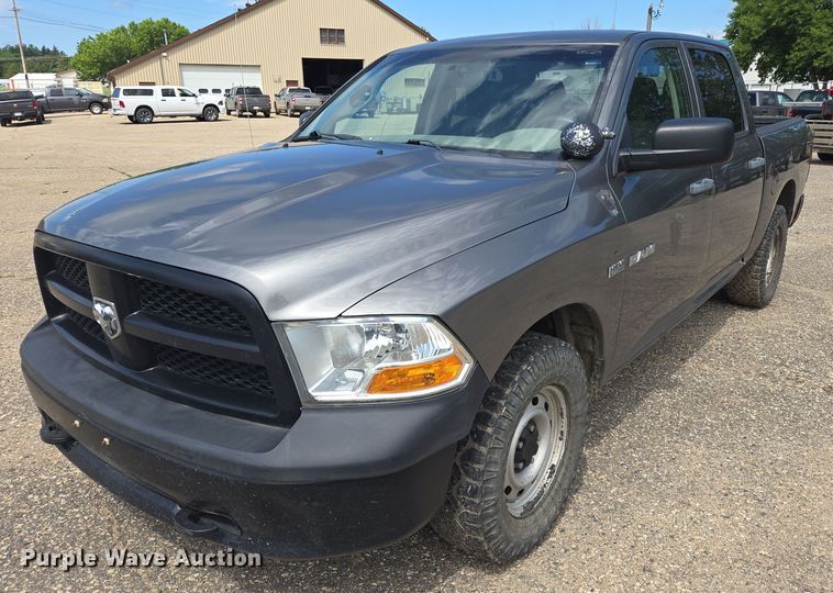 2012 Dodge Ram 1500 ST  Crew Cab pickup truck - ER5438