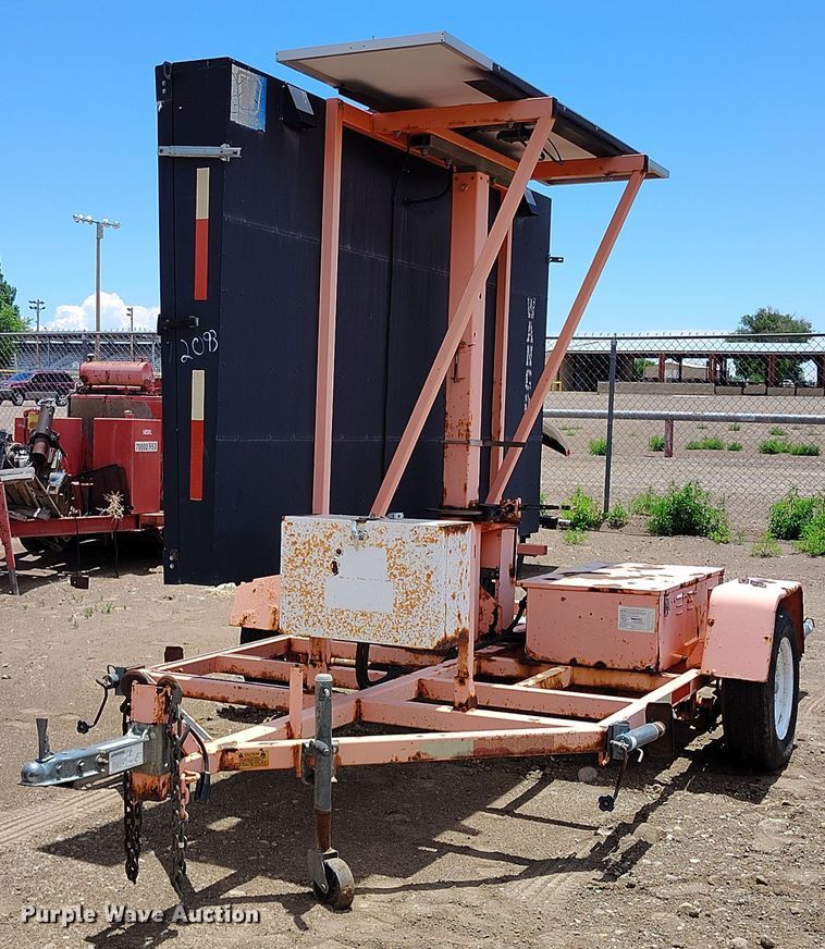 2004 Wanco WTLMB-SLL(A)04 arrow board trailer - IP9627