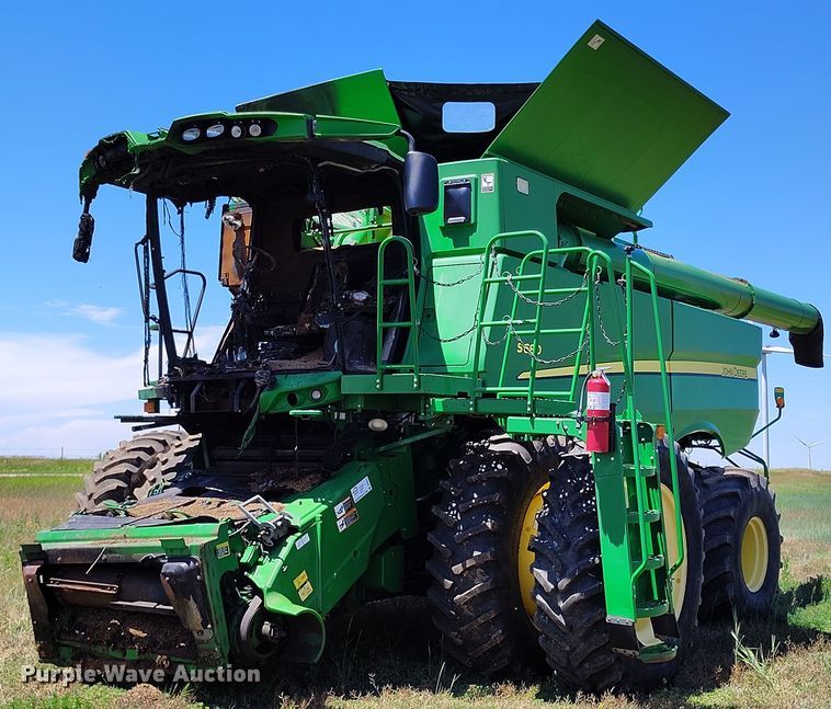 2012 John Deere S680 combine - DP5012
