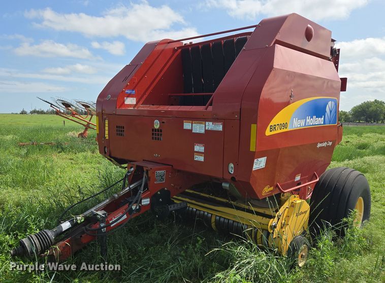 2013 New Holland BR7090 round baler - DT7221