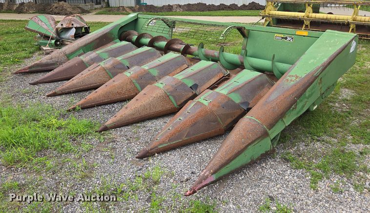 John Deere 643 corn head - DU7874