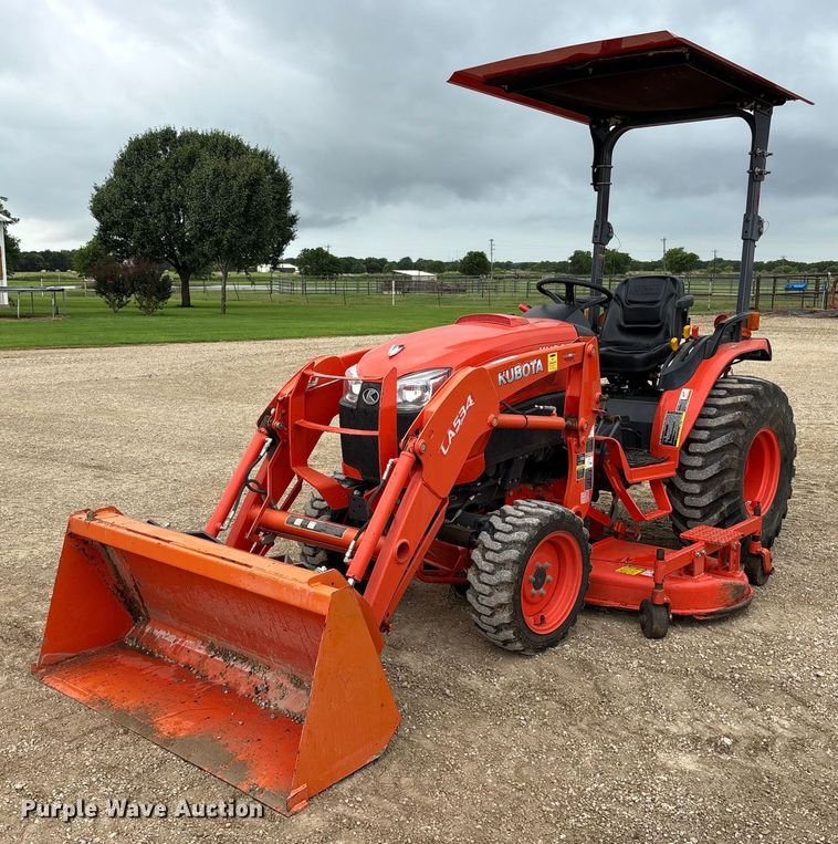 Kubota B3350 MFWD tractor - DY0656