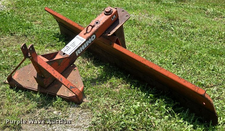 Rhino LR three point blade - EF1553