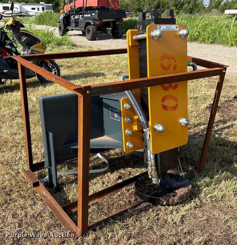 Handy HPD680 skid steer post driver - EL2115