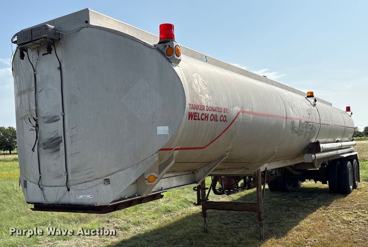 1963 Fruehauf F2 tank trailer - EL2120