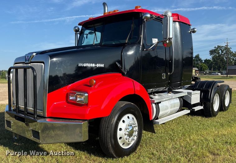 2007 Western Star 4900 semi truck - DM1920