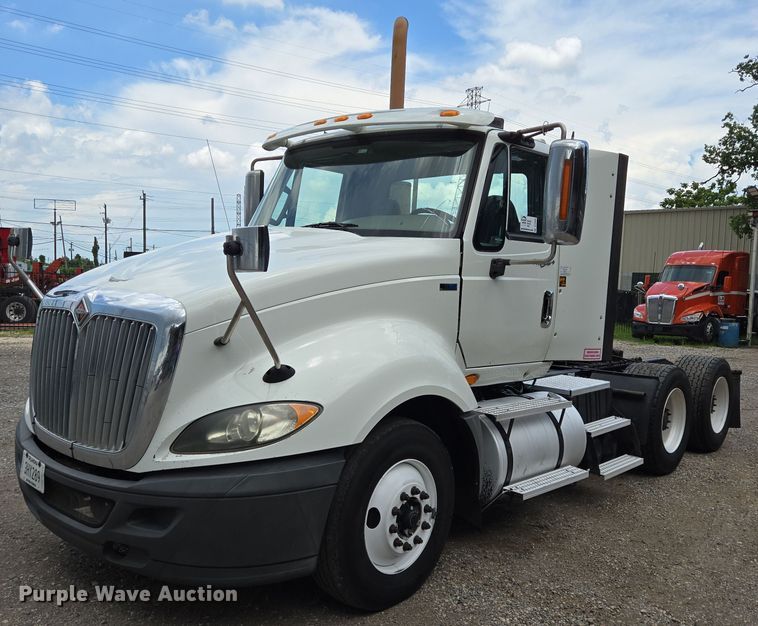 2013 International ProStar semi truck - DT4945
