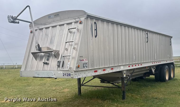 2011 Dakota grain trailer - EG6594