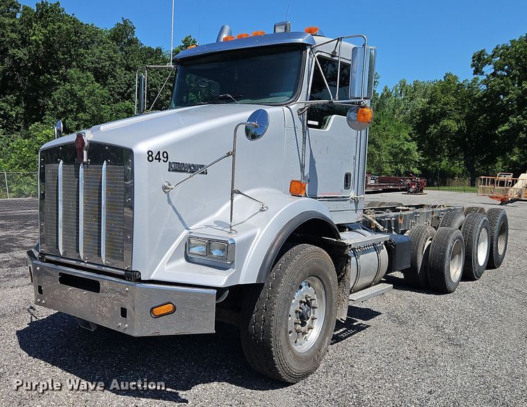 2009 Kenworth T800 truck cab and chassis - EO4507