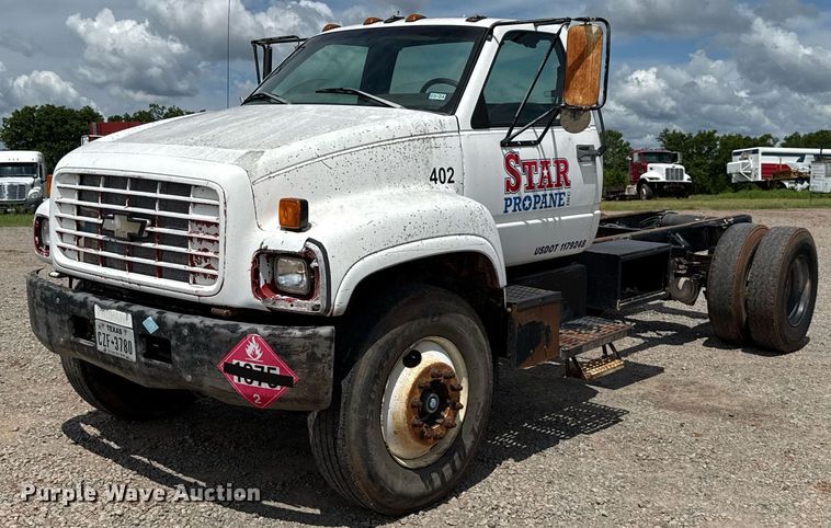1998 Chevrolet C7500 truck cab and chassis - HI9270
