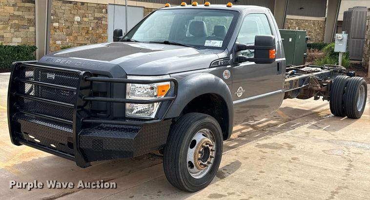 2012 Ford F550 truck cab and chassis - DT6654