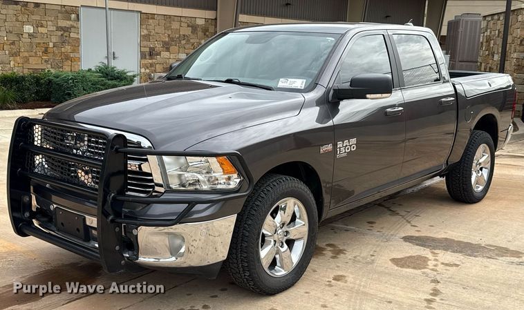 2019 Dodge Ram 1500 Crew Cab pickup truck - DT6657