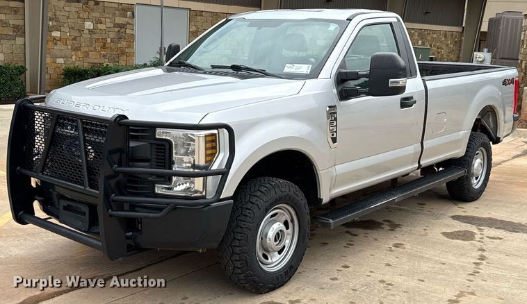 2019 Ford F350 Super Duty XL pickup truck - DT6666
