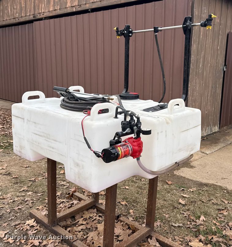 Fimco Industries turf sprayer - EG7941
