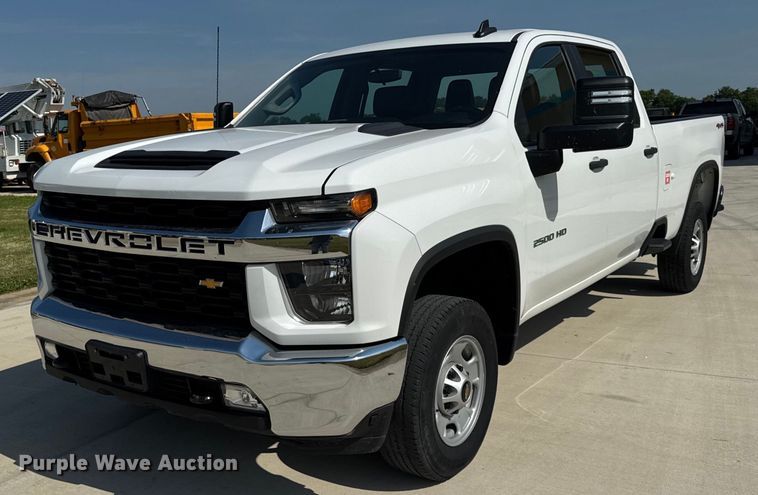 2022 Chevrolet Silverado 2500HD Crew Cab pickup truck - DI9146