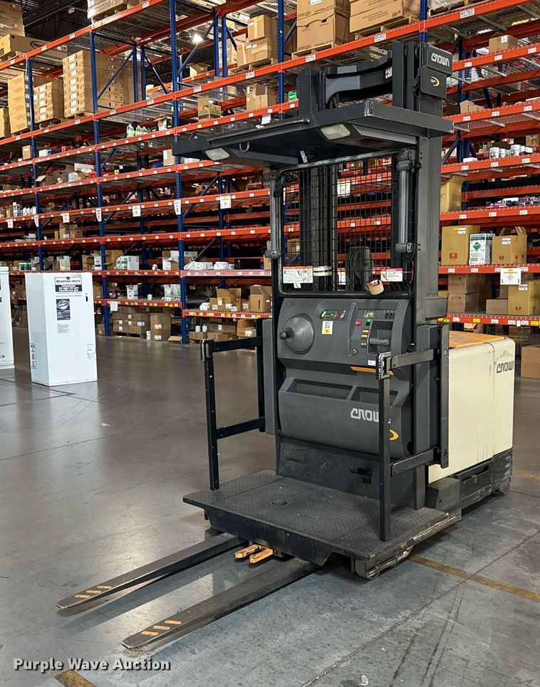 2017 Crown SP4020-30 order picker - DI9291
