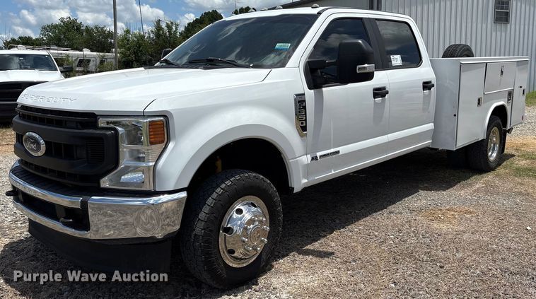 2022 Ford F350 Super Duty XL Crew Cab utility bed pickup truck - DM1925