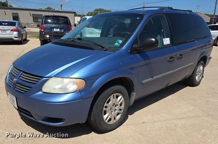 2007 Dodge Grand Caravan van - DR3784