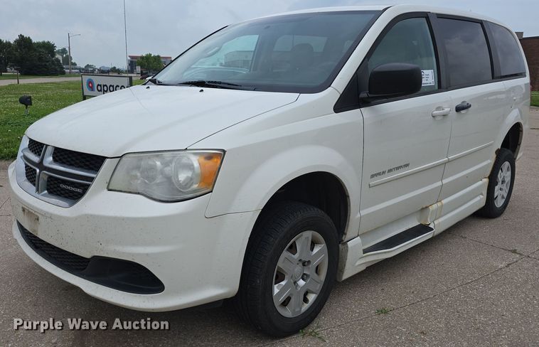 2012 Dodge Grand Caravan handicap accessible van - DR3785
