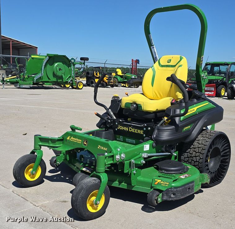 2024 John Deere Z960M ZTrak ZTR lawn mower - DR3823