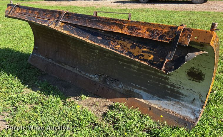 10' W snow plow - DR3866