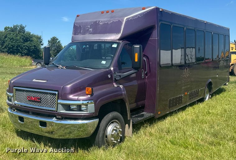 2009 GMC C5V042 shuttle bus - DU9213