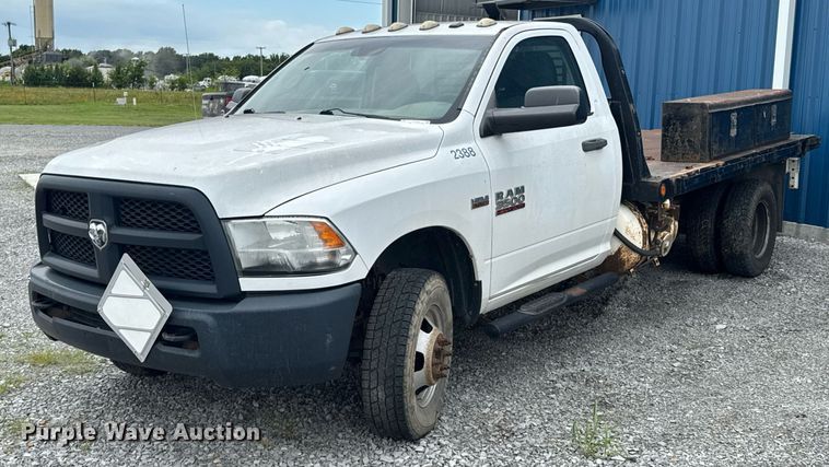 2013 Dodge Ram 3500 flatbed pickup truck - DU9222