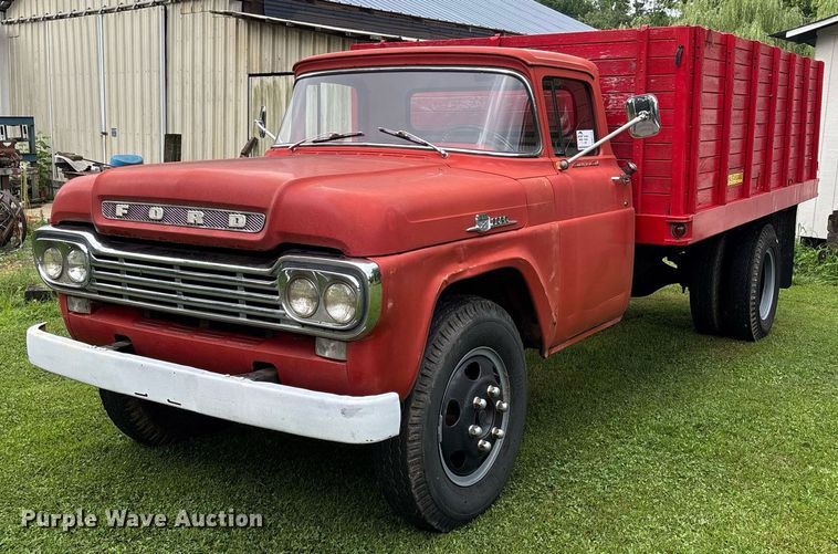 1959 Ford F600 Custom Cab grain truck - DW7124